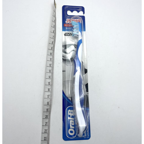 Зубна щітка Oral-B 1шт 6-12 років М'ягка 