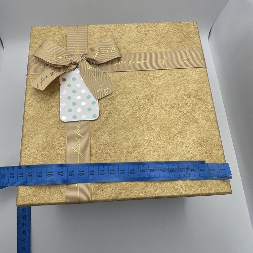 Подарункова коробка 21*21*12см З бантиком золотиста 