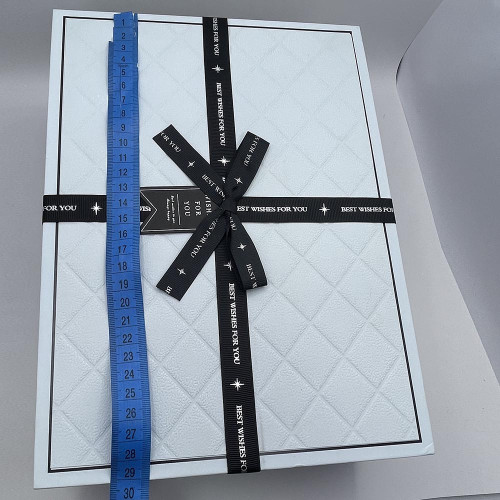 Подарункова коробка 1шт 29*21*9см Голуба з чорним бантом