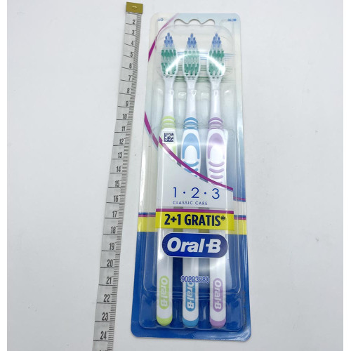 Зубна щітка Oral-B 3шт Classic Care  