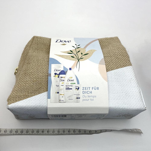 Подарунковий набір Dove 4шт +косметичка
