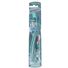 Зубна щітка Aquafresh Advance 9-12 років 1 шт.