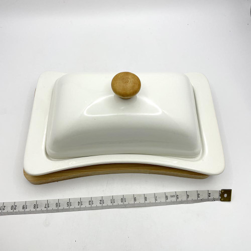 Маслянка керамічна з кришкою 18*11,5*7 см на підставці