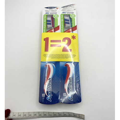 Зубна щітка Aquafresh 2шт Олл ін ван Захист