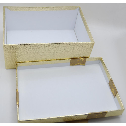 Подарункова коробка 21*15*8,5см Золота кришка з бантом