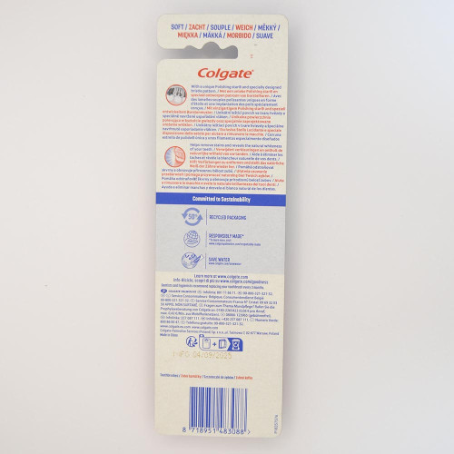 Зубна щітка Colgate 2шт Макс Вайт з вугіллям