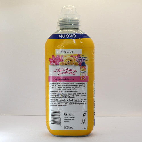 Ополіскувач для одягу Coccolino 952мл Сандалова квітка